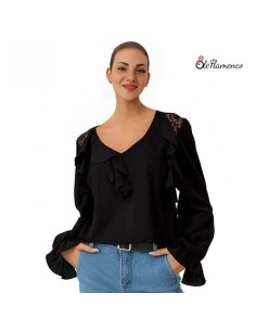 Blusa de Mujer con Volantes y Encaje en negro