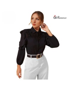 Blusa Negra con Volantes y Pasamanería