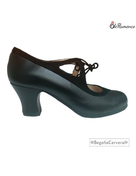 Zapato profesional de baile flamenco Begoña Cervera modelo Candor en piel y ante negro.