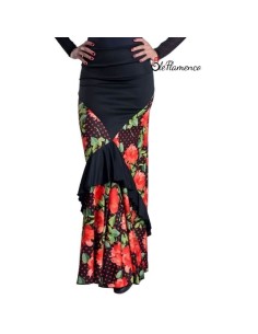 Falda de baile flamenco ajustada con volante en diagonal y estampado de flores rojas. 2
