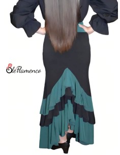 Falda de baile flamenco en punto de licra verde y negro con diseño de tres volantes en pico de Olé Flamenco.