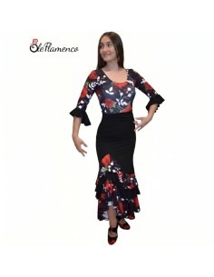Vista posterior del conjunto de flamenca entallado con estampado de flores y falda técnica de ensayo. 2