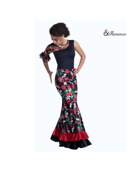 Maillot flamenco asimétrico con manga de microtul floral y falda de baile con volantes.