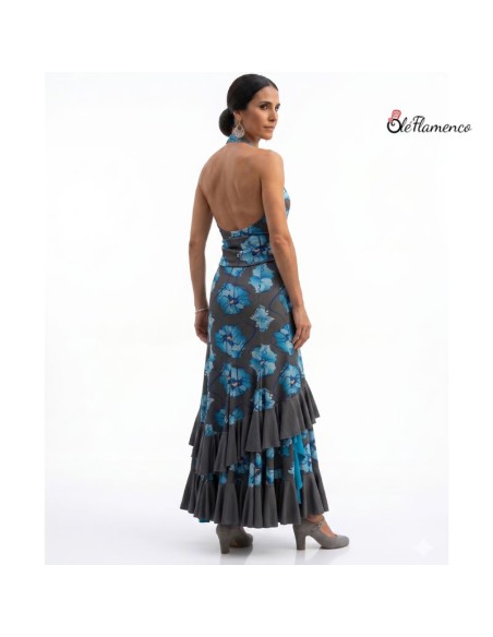 Camiseta de baile con espalda descubierta y falda de punto con volantes.