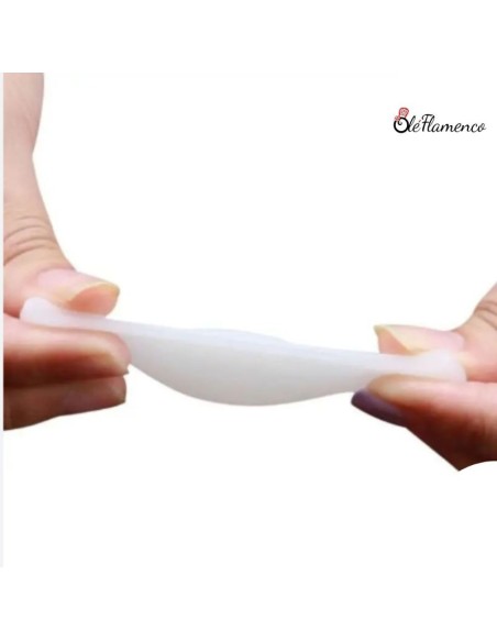Detalle del espesor y flexibilidad en protector de silicona para ballet